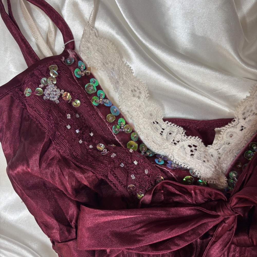 y2k Babydoll Top Burgundy Excellent Lace Sequin Beaded Satin Dolled Up M - Picture 4 of 7